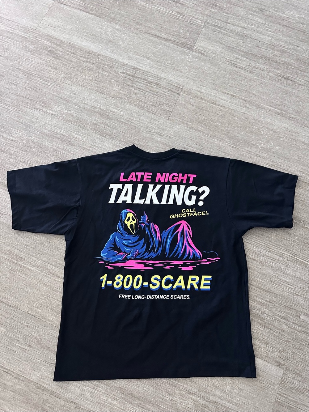 Ghost Face Late Night Talking 1-800-SCARE Graphic Tee Black Size M